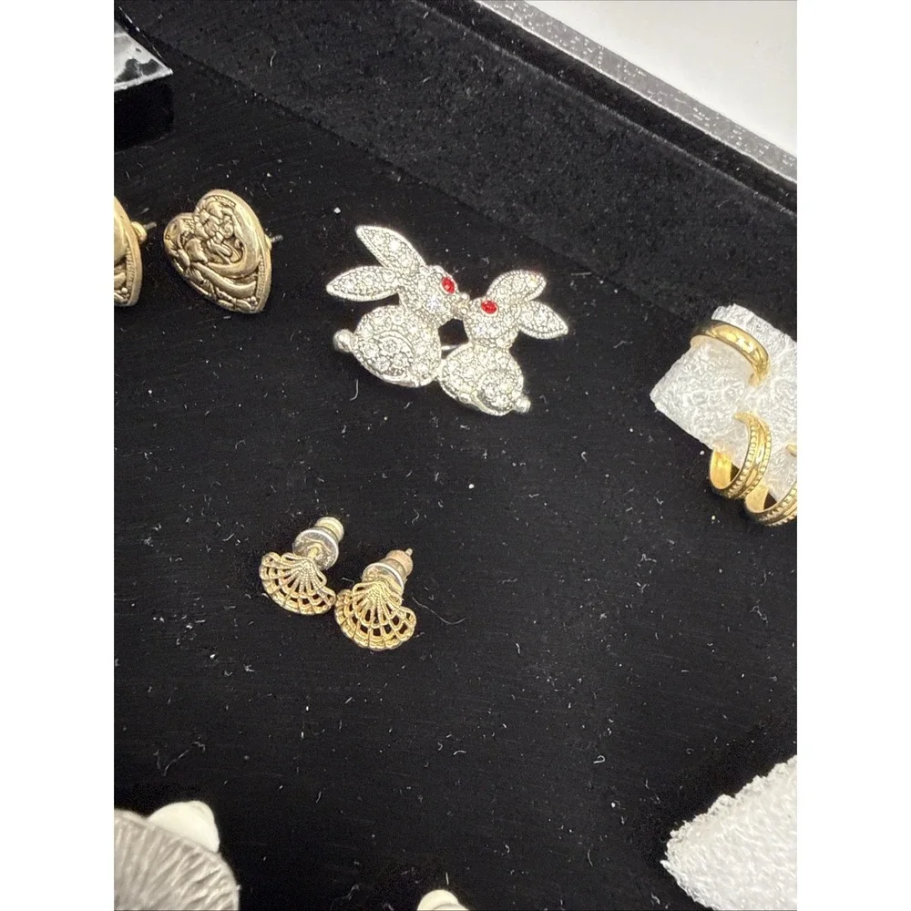 Vintage Lot of 11+ Necklaces, Earrings, Brooches